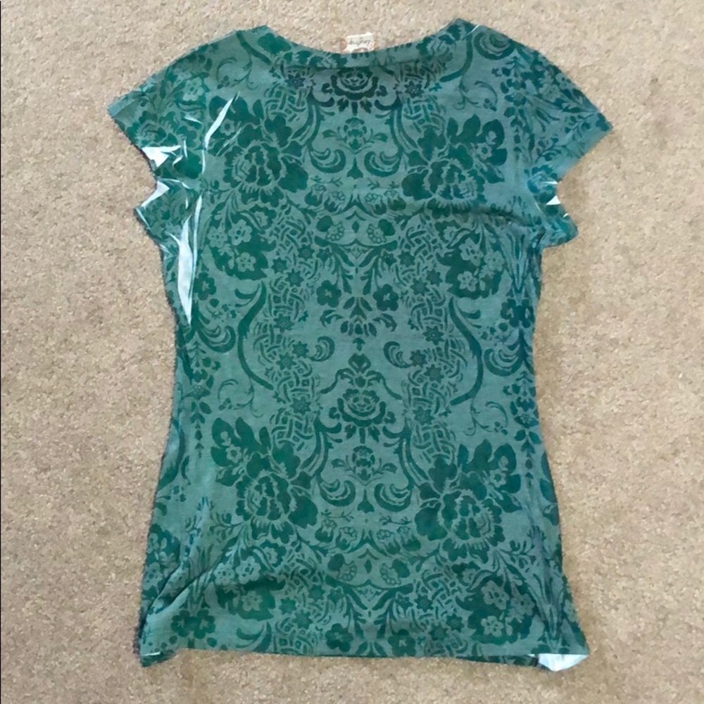 Small T-shirt - Picture 2 of 2
